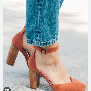 Women's Suede Block Heel Pumps - Orange